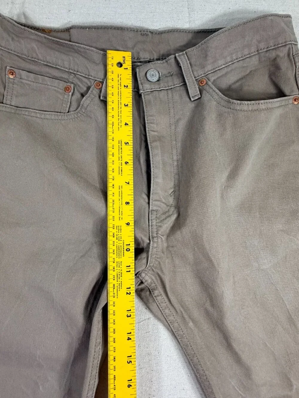 Levi’s Jeans Men’s 505 Jeans 33x32 Tan Khaki 505 Straight Leg Stretch Denim